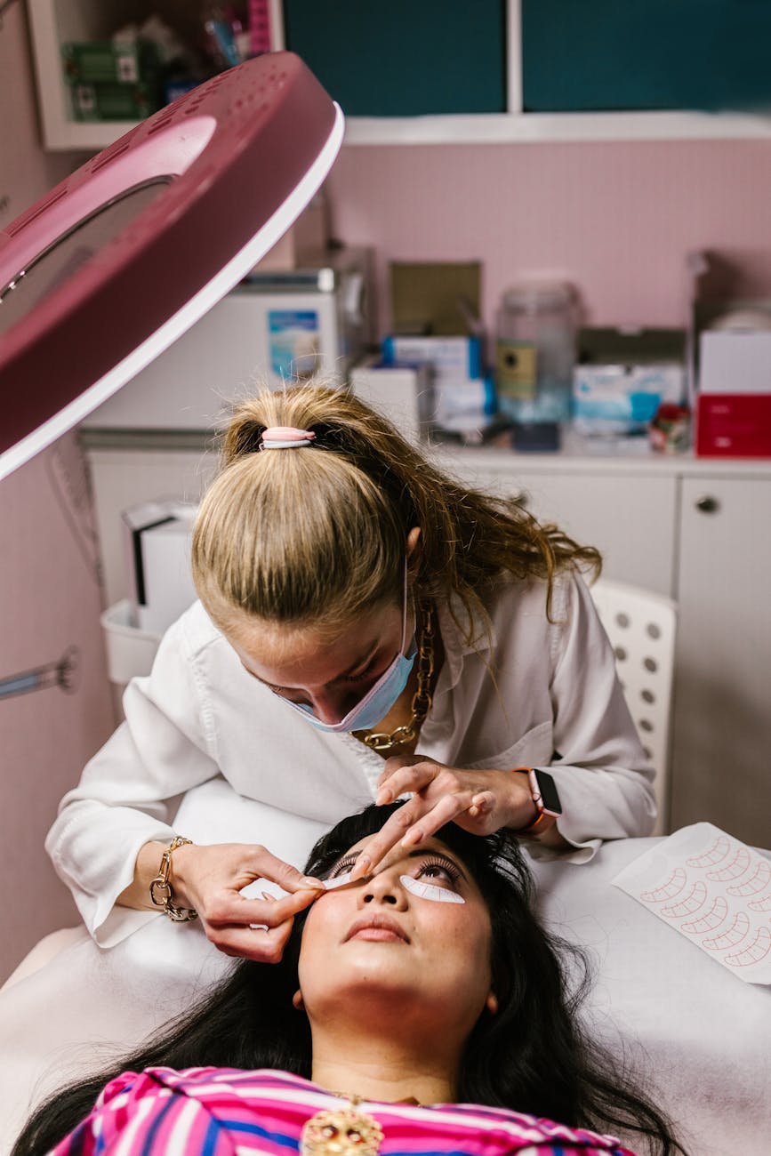 Manicure – trendy na jesień 2022